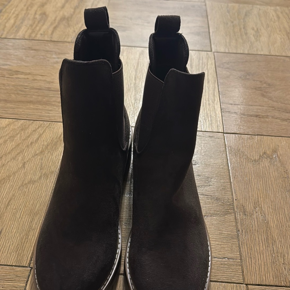Kensie Suede Chelsea Boot